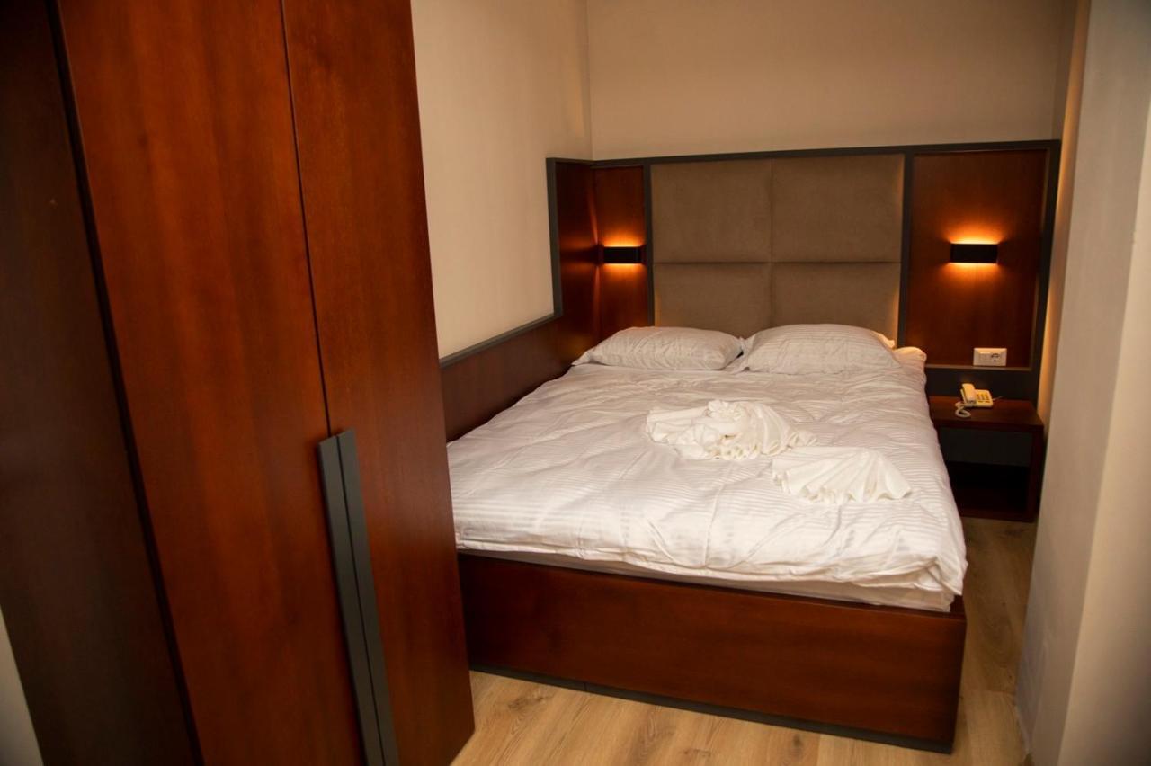 Hotel Oferta 프리즈렌 외부 사진