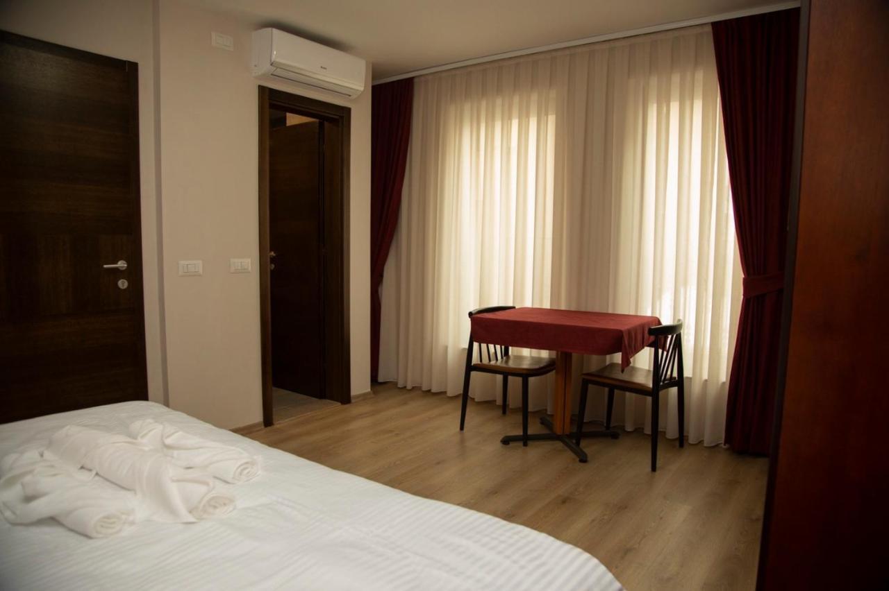 Hotel Oferta 프리즈렌 외부 사진